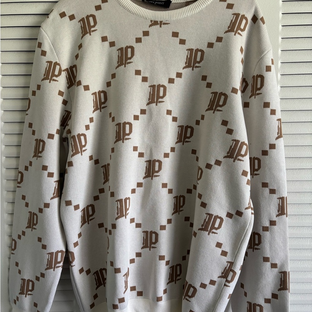 Long sleeve shirt - left point